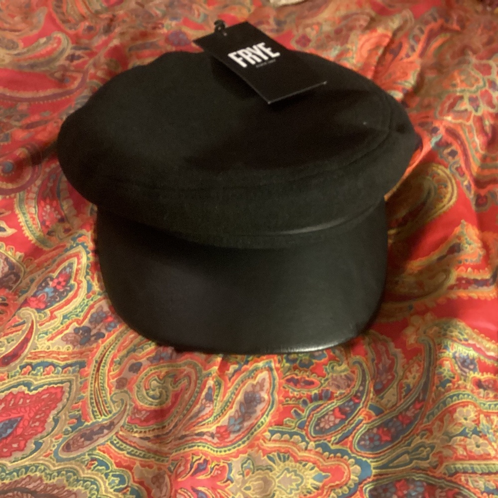 Frye sea fairing brim hat in black